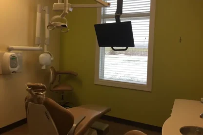 Clean and ergonomic dental operatory room